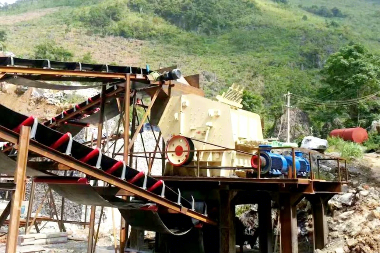 用于矿山二次细碎的高性能齿轮冲击式破碎机;高效、耐磨、耐用 详情图 3