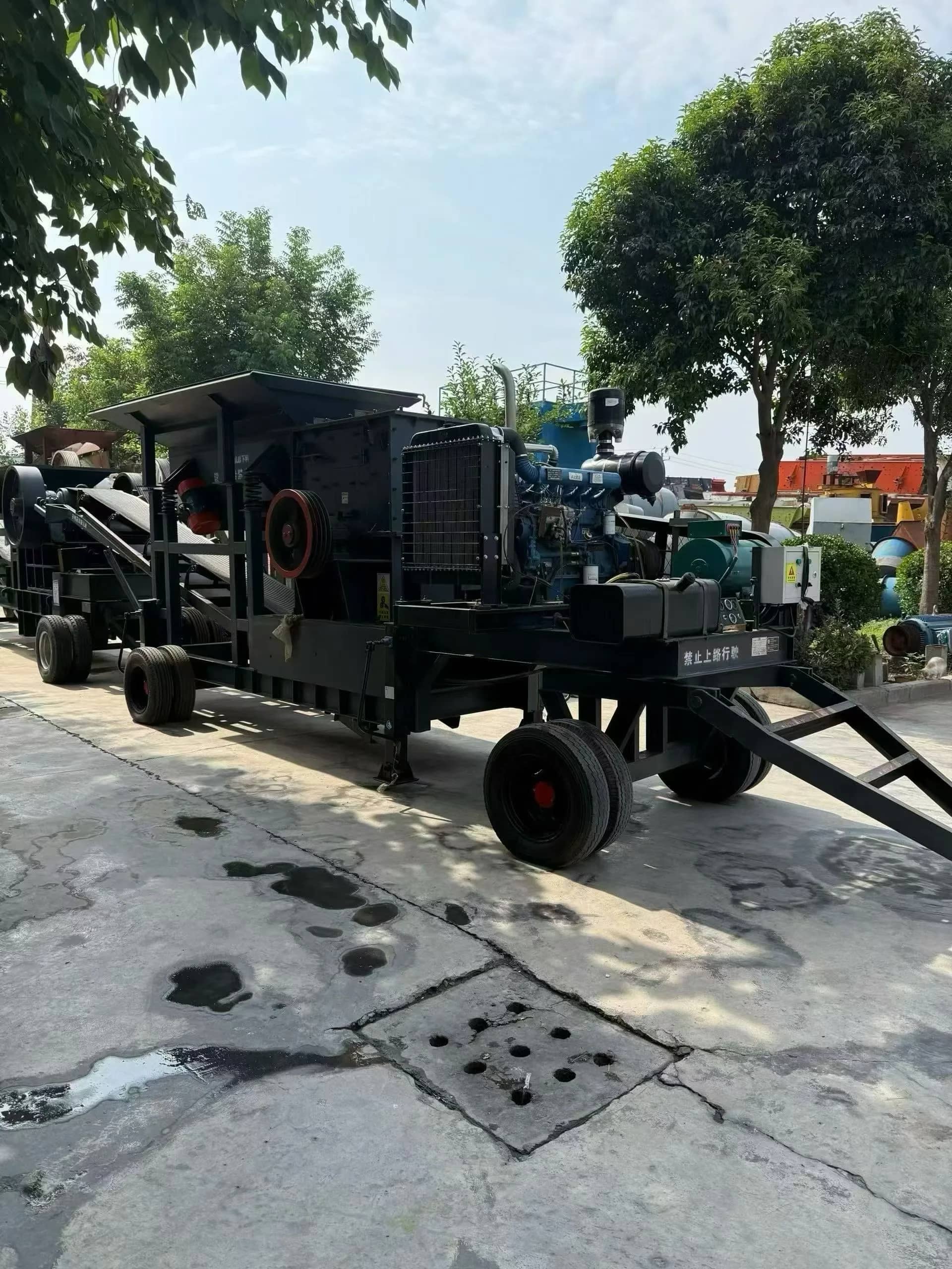 重型移动式齿轮箱破碎机 8001000 用于建筑垃圾回收、花岗岩和石材破碎 详情图 9