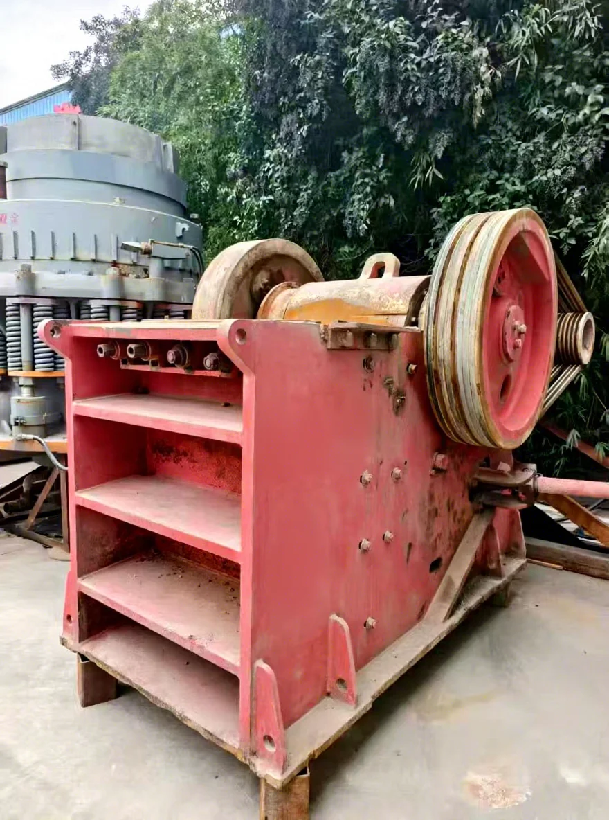 二手欧版PEV600*900颚式破碎机齿轮核心部件，用于大型碎石矿山，工作时间6001-8000小时，视频检查 缩略图 2
