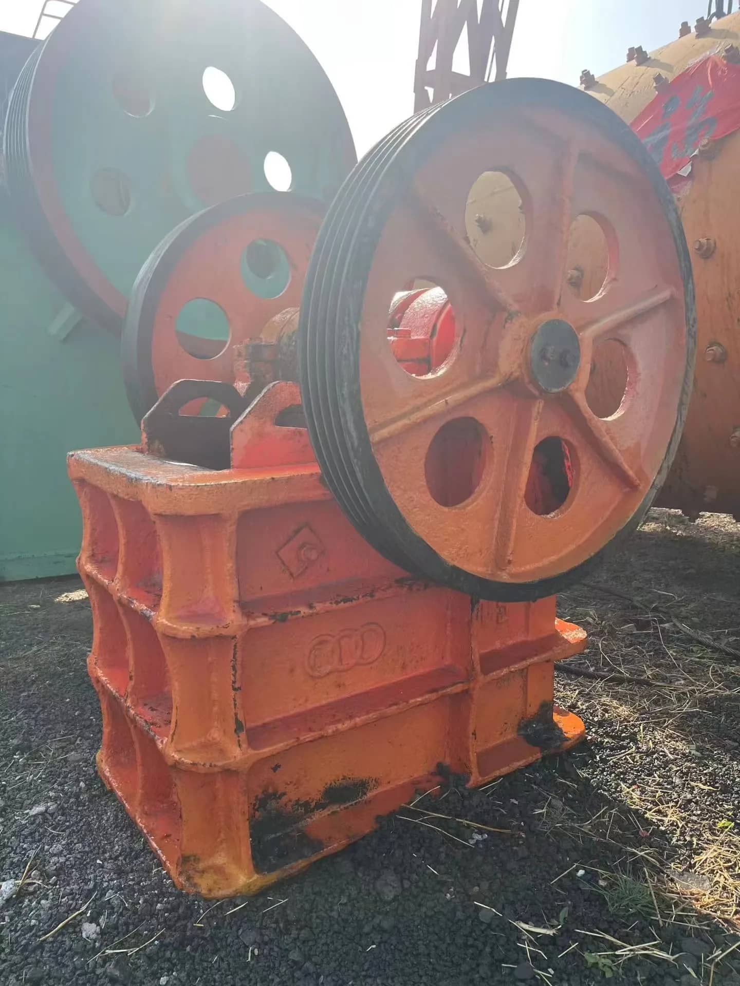 PE 250300 小型颚式破碎机,紧凑型,易于操作,轴承齿轮核心,使用寿命为4001-6000小时,适用于采石场、金矿石、河卵石、铁矿石。 详情图 8
