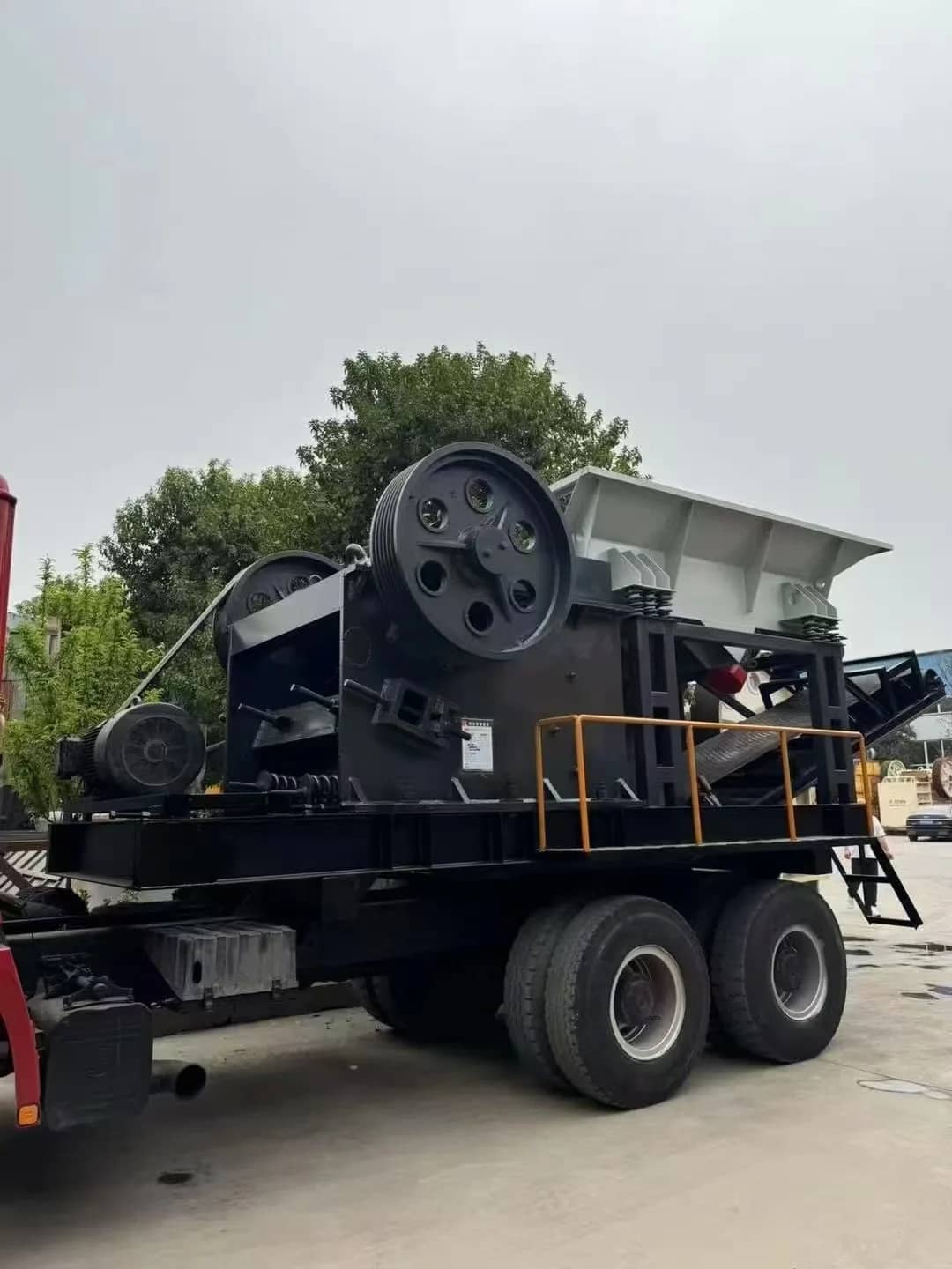 高性价比移动式车载PEX 5001500颚式破碎机振动给料机排料输送机二次碎石机 详情图 11