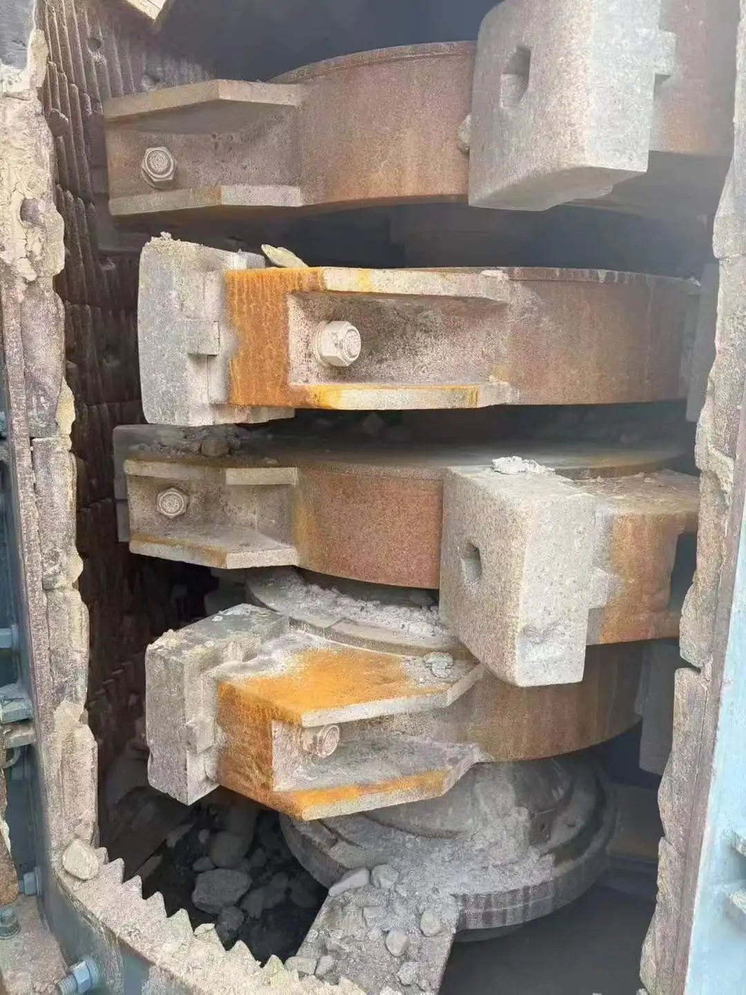 型号1750立轴复合破碎机带轴承四排锤制砂机细碎机 详情图 7