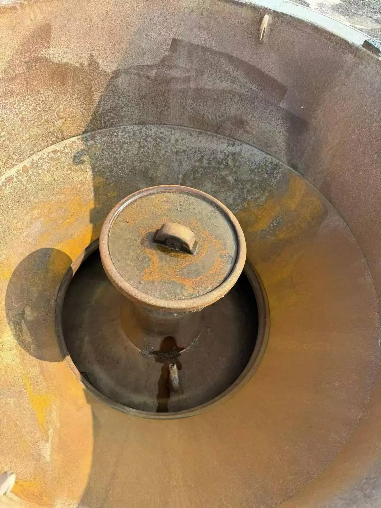 二手SJ1400弹簧式圆锥破碎机1400电机花岗岩河卵铁矿二次碎石设备 详情图 10