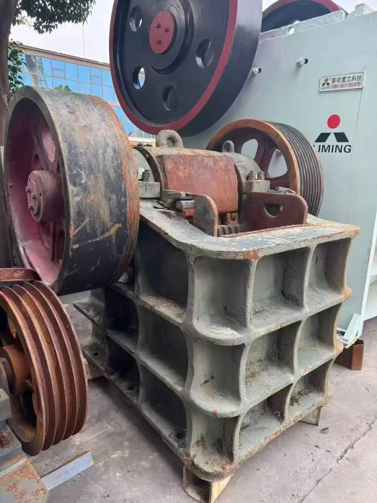 二手400600颚式破碎机PE400600初级粗碎石破碎机,用于石灰石、河卵石、建筑垃圾回收电机 详情图 8