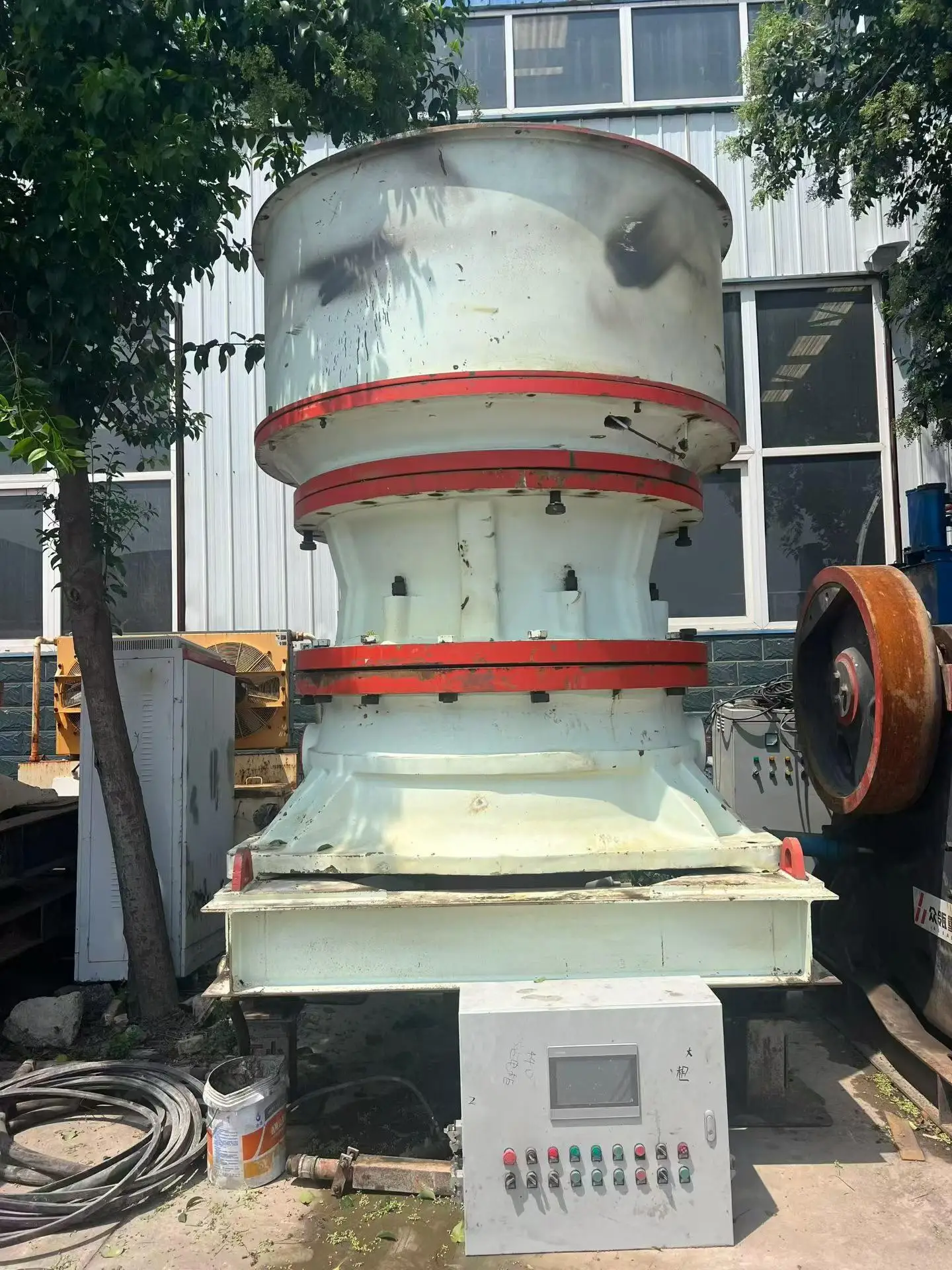 SC440 单缸液压圆锥破碎机,超粗腔体,250KW电机,最大给料量450mm,适用于硬岩、矿石、花岗岩二次破碎 详情图 12
