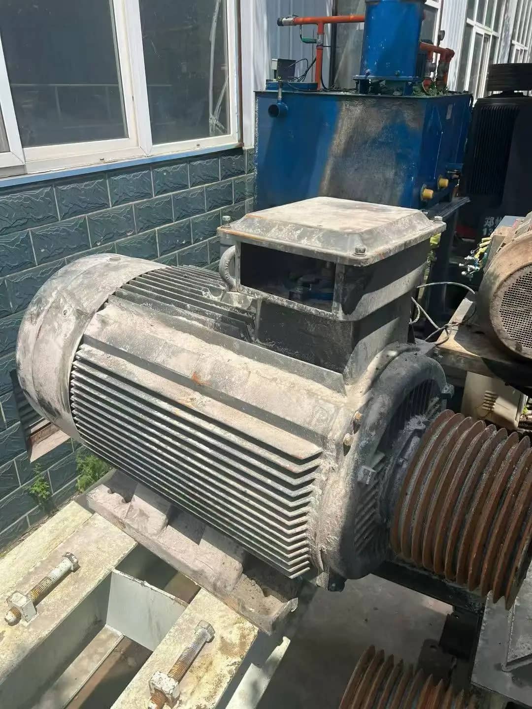 SC440 单缸液压圆锥破碎机,超粗腔体,250KW电机,最大给料量450mm,适用于硬岩、矿石、花岗岩二次破碎 详情图 13