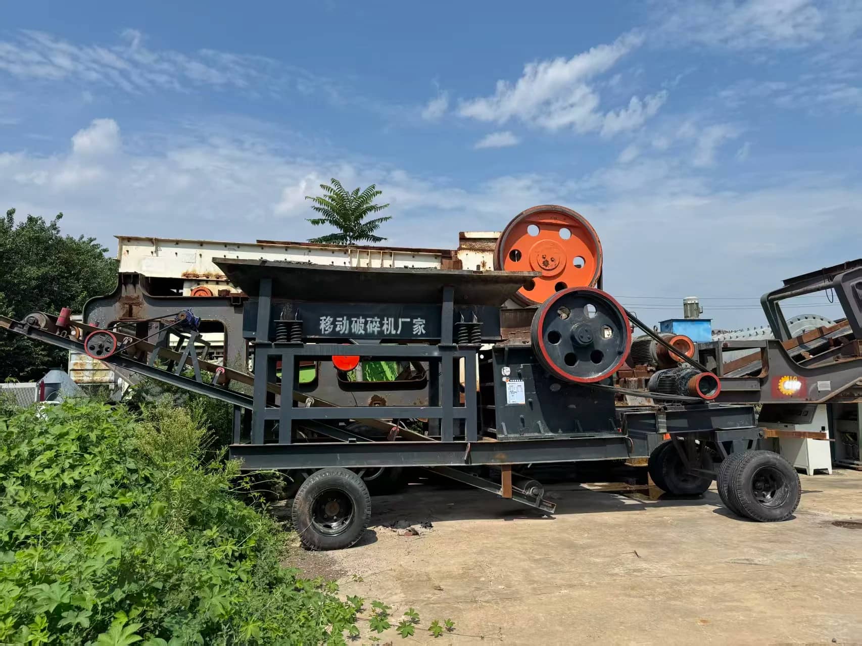 二手移动式PE400600颚式破碎机,轮式柴油机,可更换,可移动,适用于石灰石、花岗岩、建筑垃圾 详情图 11