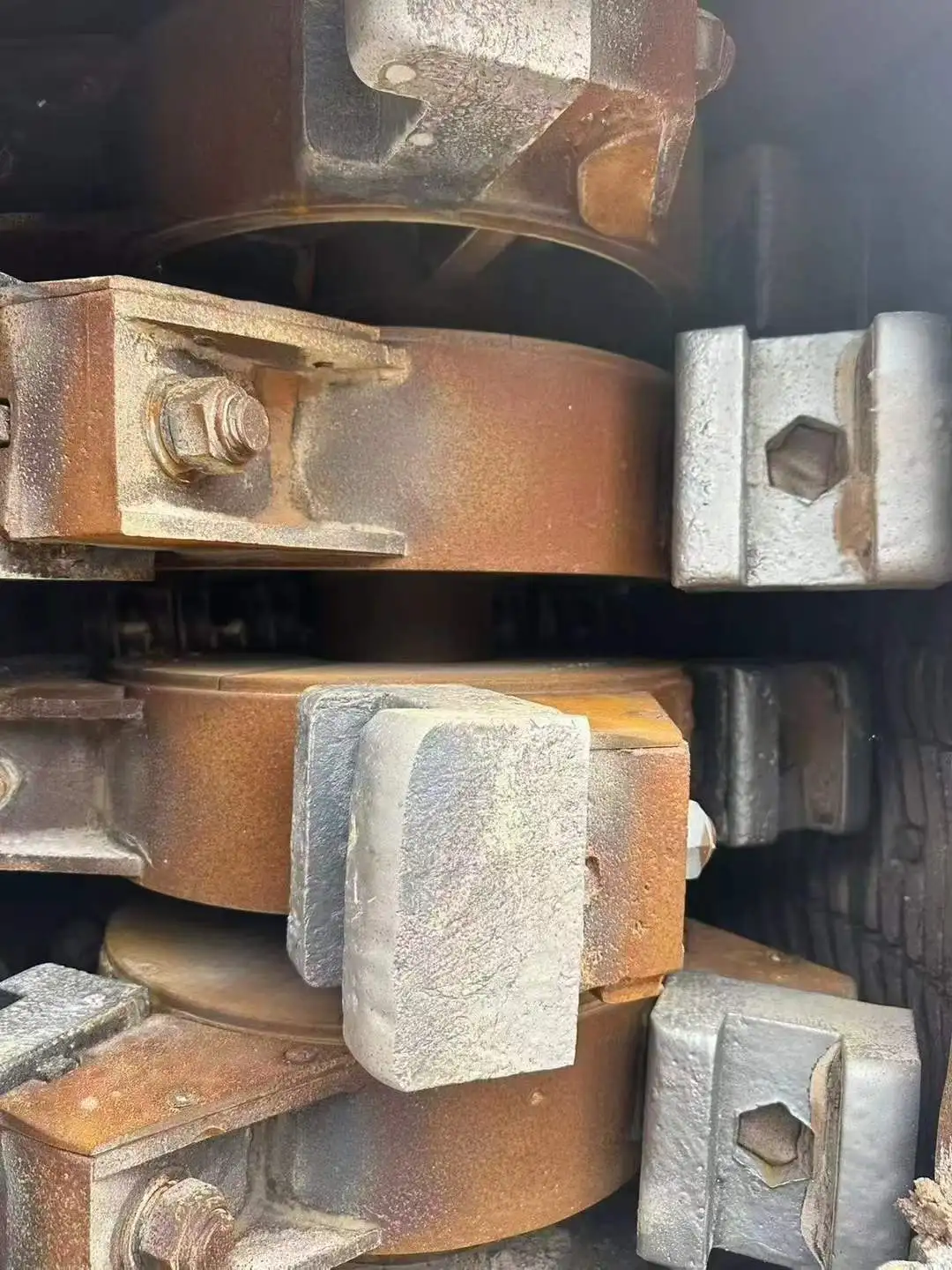 二手1000-4排锤式立轴复合破碎机制砂机 二手复合破碎机砂骨料轴承 详情图 10