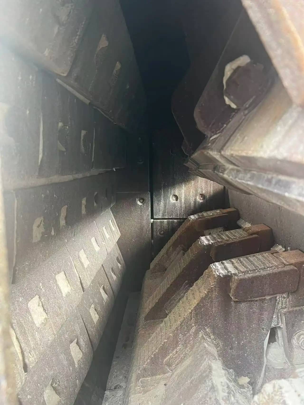 二手1315重型三室冲击式破碎机,带电机轴承,用于采石场骨料生产中的二次破碎石料破碎机 详情图 6