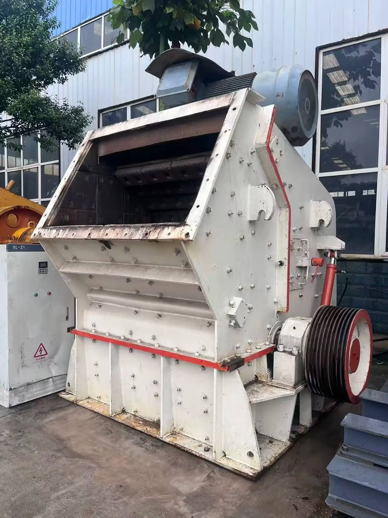 二手PF1315冲击式破碎机 二手1315冲击式破碎机 石灰石花岗岩建筑垃圾二次电机轴承 详情图 14