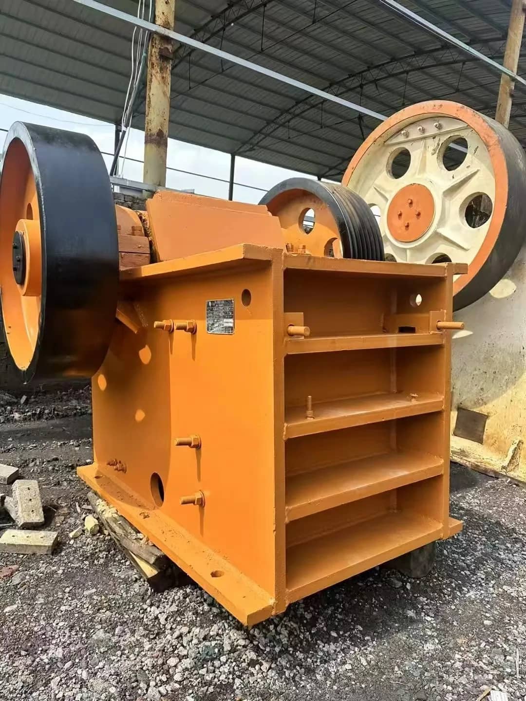 PE 500750 破碎机 带电机和轴承的一级碎石机，最大处理能力60t/h，适用于花岗岩、石灰石、玄武岩矿石
