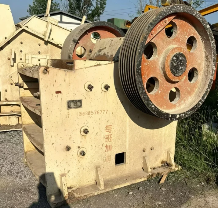 500750 带电机和轴承的颚式破碎机,用于采石场花岗岩玄武岩矿石骨料生产的初级碎石机 详情图 11
