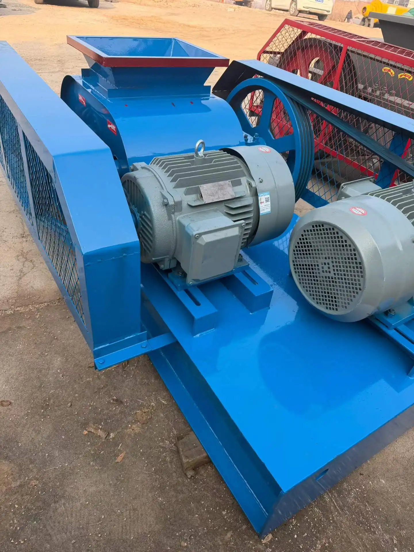 400500狼牙双辊制砂机电机齿轮最大处理能力20t/h,适用于石灰石、煤矸石骨料 详情图 9