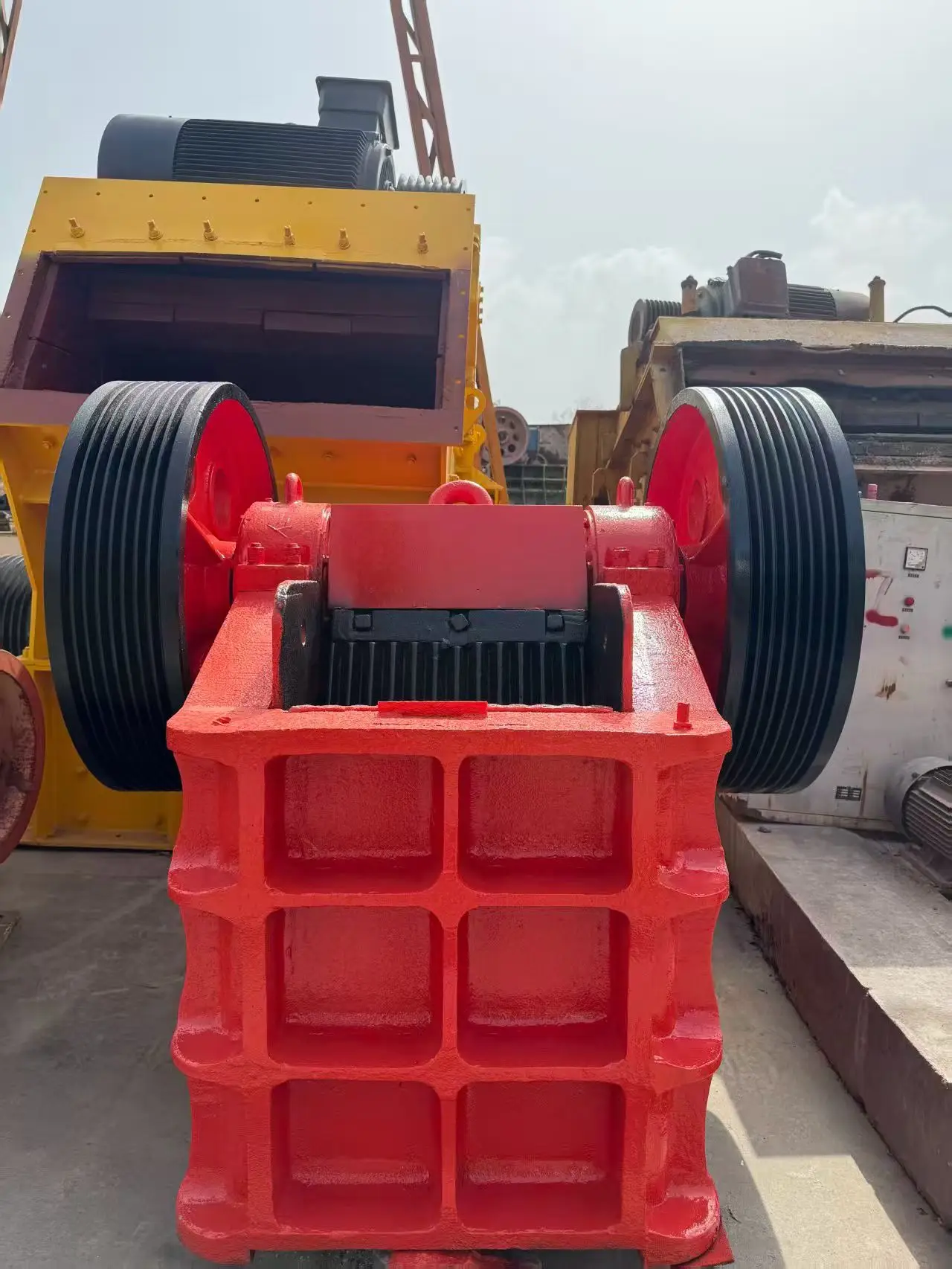 主颚式破碎机 PE400600 16-60t/h 用于花岗岩、石灰石骨料破碎的建筑设备