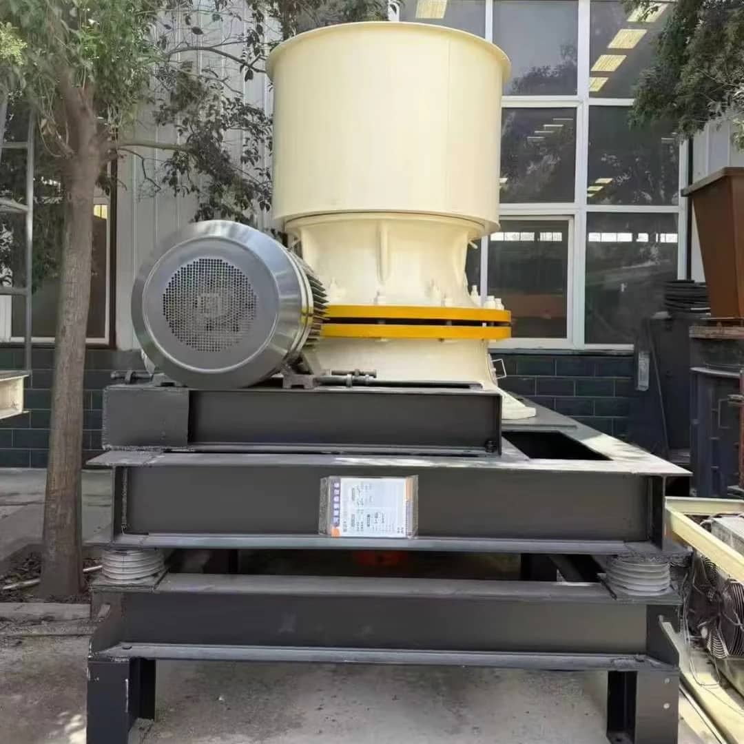 二手GP200单缸液压圆锥破碎机，带电机和轴承，用于石矿二次和三次破碎