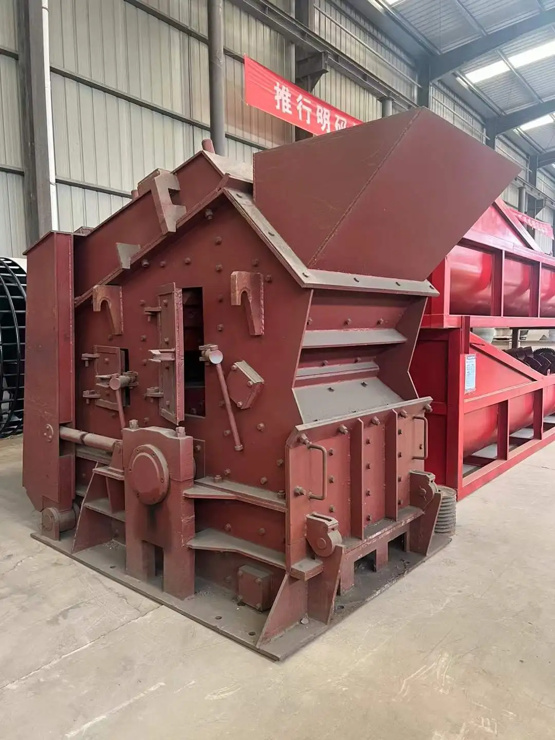 1210双帘冲击式破碎机,最大处理能力150t/h,电机轴承齿轮,大给料尺寸,适用于花岗岩、石灰石、岩石采掘 详情图 8