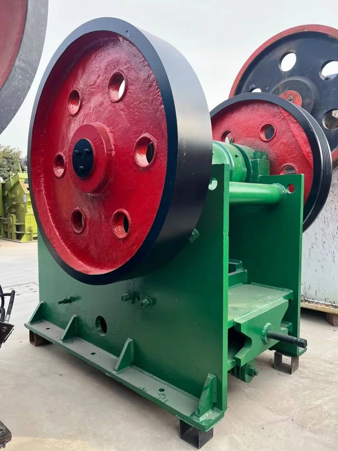 PE600900 破碎机 69 50-150t/h 石材破碎机，带电机轴承齿轮，适用于采石场 缩略图 4