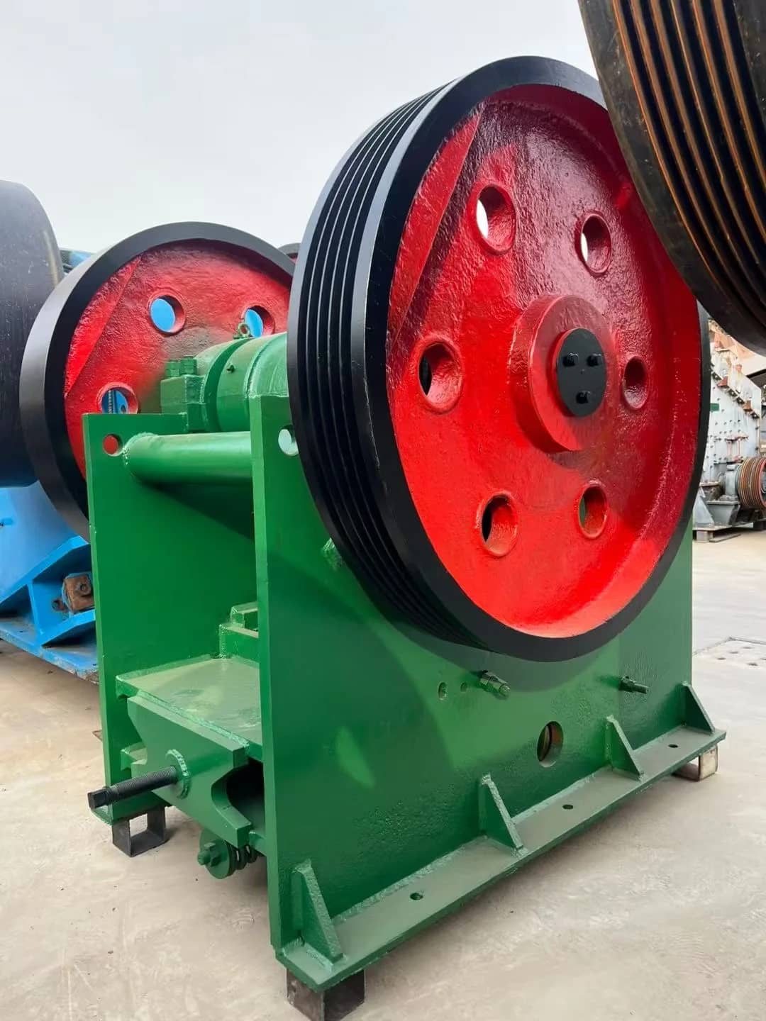 PE600900 破碎机 69 50-150t/h 石材破碎机，带电机轴承齿轮，适用于采石场 缩略图 6
