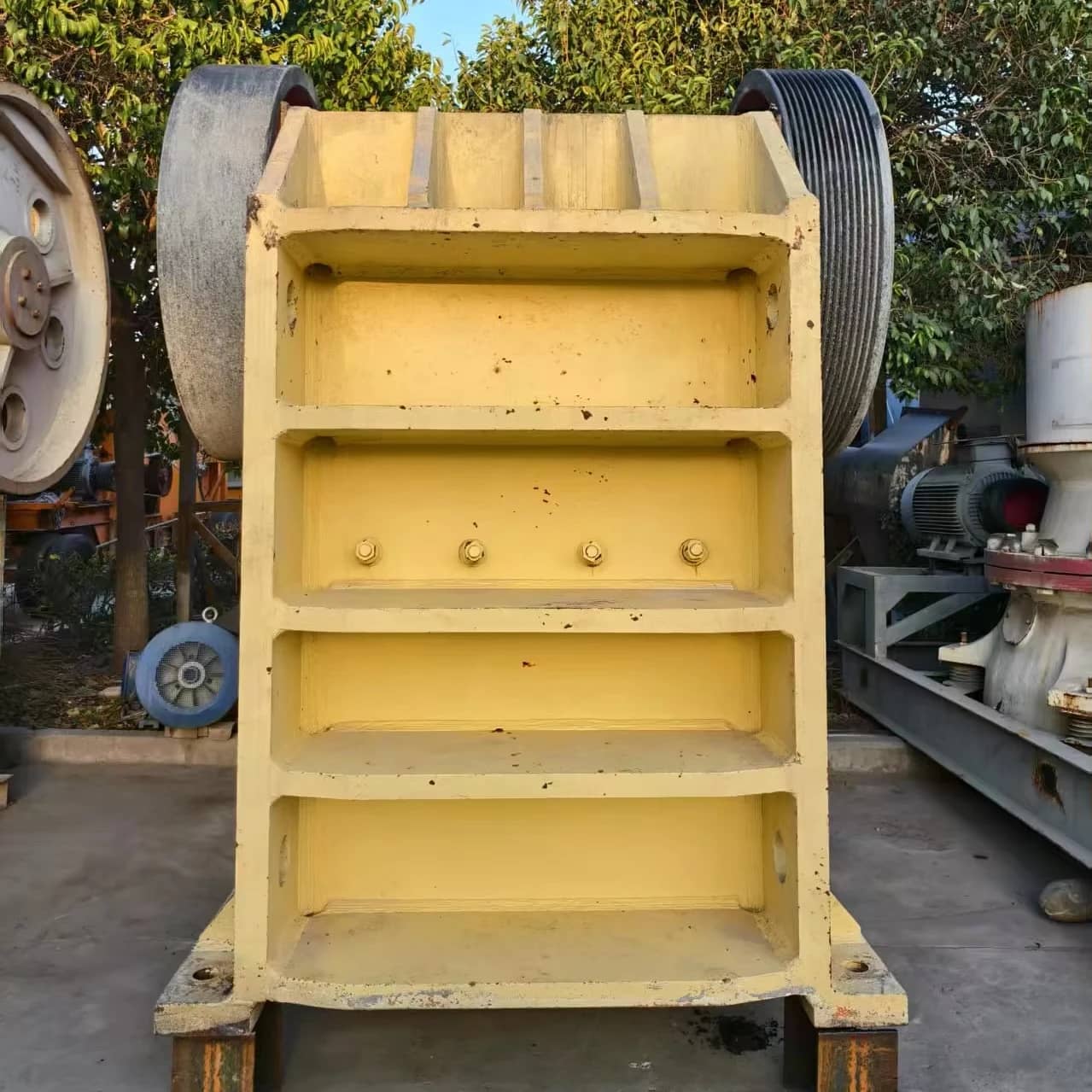 二手PE9001200主颚式破碎机912型碎石机220-380t/h完整电机电控柜视频检测