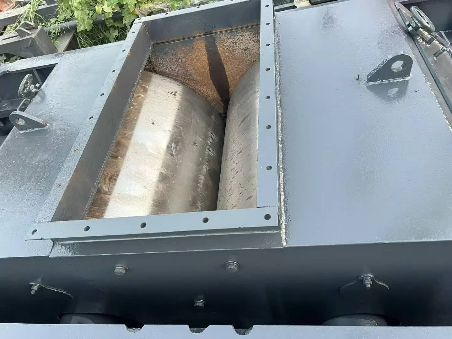 二手1010双齿辊式制砂机电机轴承重量17000公斤，用于河石石英石制砂 缩略图 5