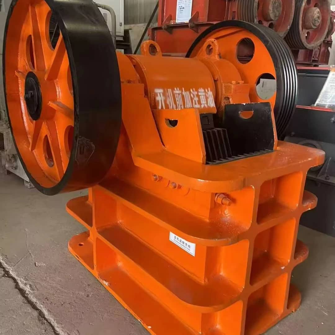 新型PE250400小型迷你颚式破碎机15KW电机1-6t/h便携式钢制PLC建筑用石矿破碎机