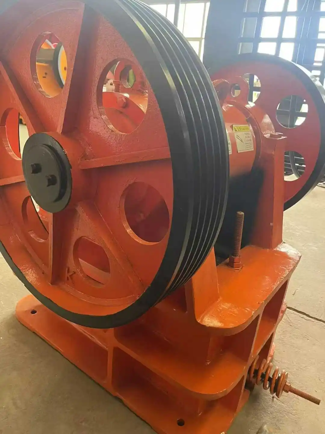 新型PE250400小型迷你颚式破碎机15KW电机1-6t/h便携式钢制PLC建筑用石矿破碎机 Thumbnail 4