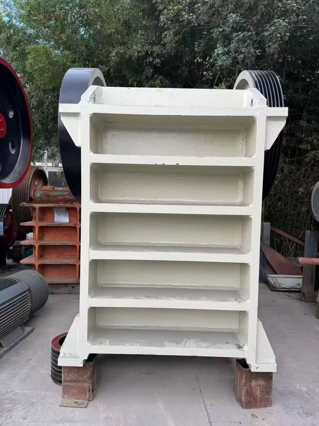 PE750*1060 PLC控制柴油机颚式破碎机110KW主破石机，最大处理能力200t/h，适用于建筑骨料 Thumbnail 2