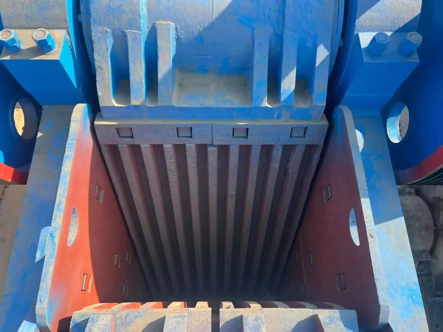 深腔式PE7501060主颚式破碎机110KW电机最大处理量200t/h矿用发动机硬岩花岗岩金矿石 Thumbnail 4