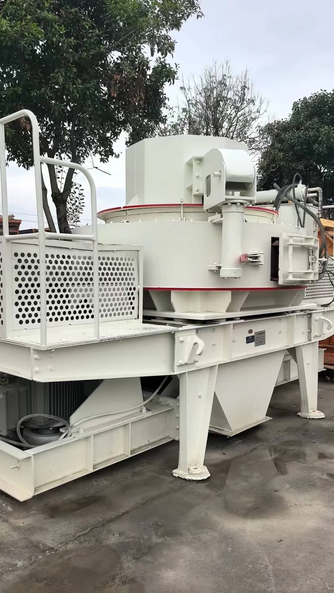 VSI1140立轴冲击式破碎机400KW交流电机轴承制砂机最大200t/h硬岩骨料整形机 缩略图 2