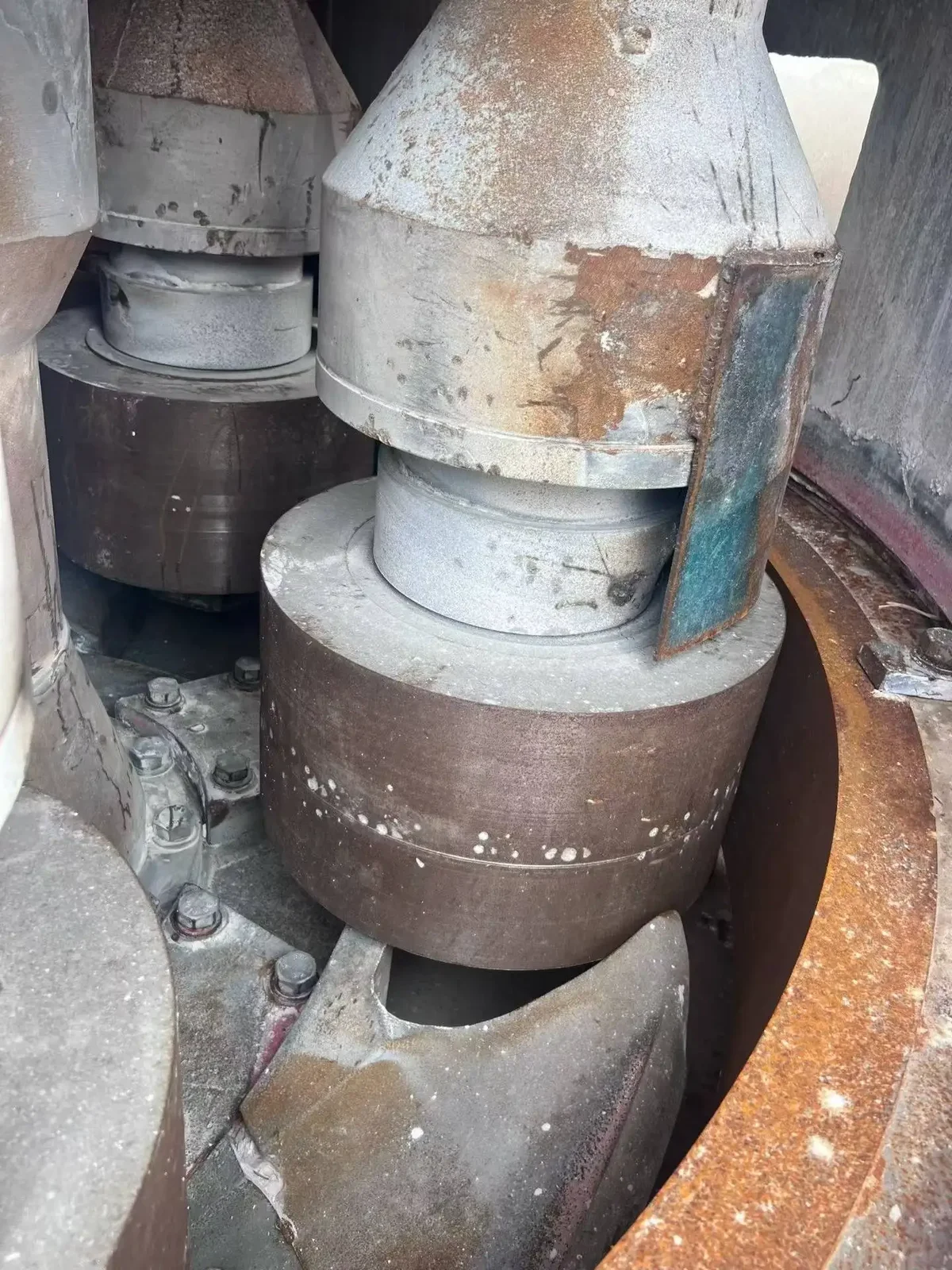 二手MTW175欧洲雷蒙磨10-40t/h石粉研磨机带电机轴承齿轮成套设备带除尘器 详情图 7