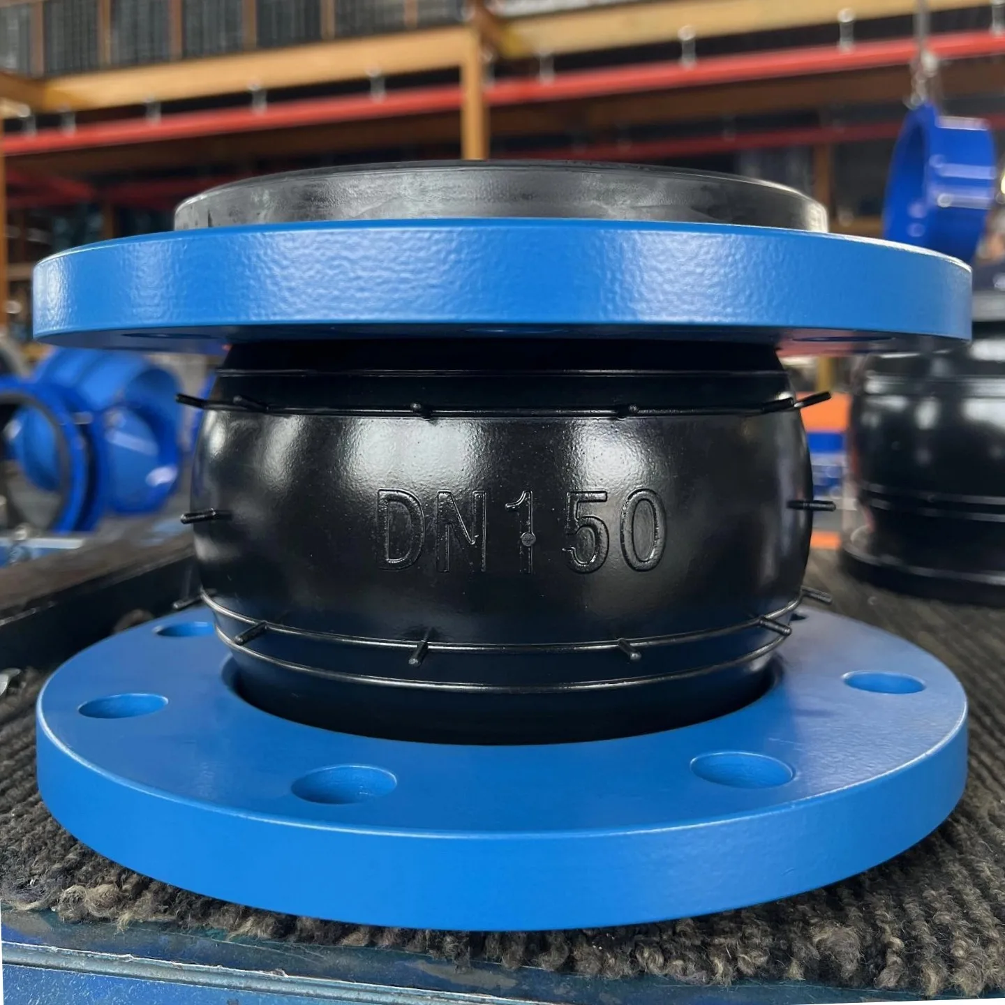 碳钢单球体柔性膨胀节 EPDM 橡胶涂漆 ANSI Monosfera 法兰 DN15-DN4000 6-40 巴氏压力等级 工作压力等级 缩略图 2
